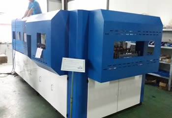 全自動一出八吹瓶機(jī)